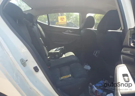 2017 Nissan Maxima 3.5S z USA, uszkodzony, nr VIN 1N4AA6AP6HC448999